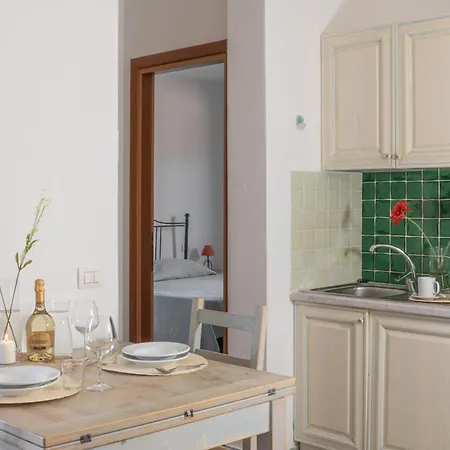 Ξενοδοχείο με διαμερίσματα Village 4*