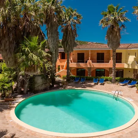 Aparthotel Village