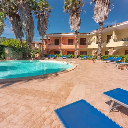 Village Aparthotel 4*