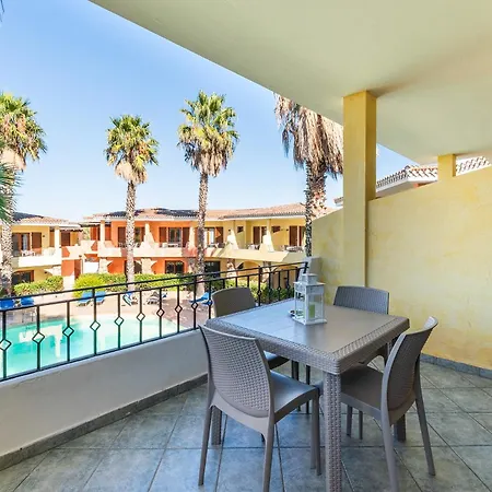 Village Aparthotel 4*