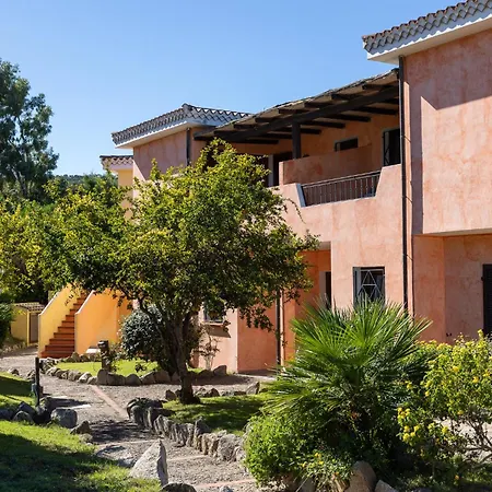 Aparthotel Village Palau