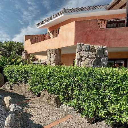 Village Aparthotel