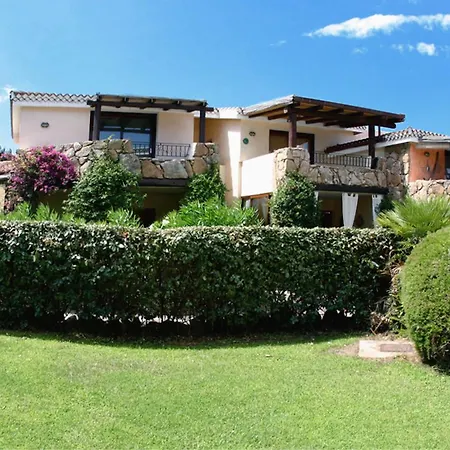 Aparthotel Village 4*