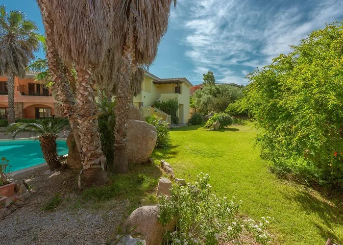 Aparthotel Village Palau