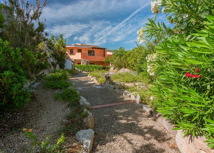 Aparthotel Village 4*