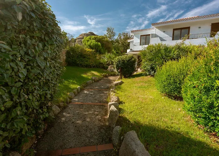 Village Aparthotel 4*