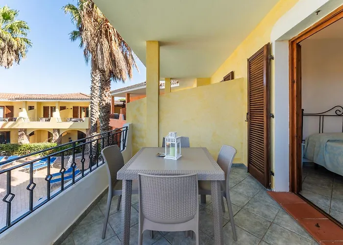 Village Aparthotel 4*