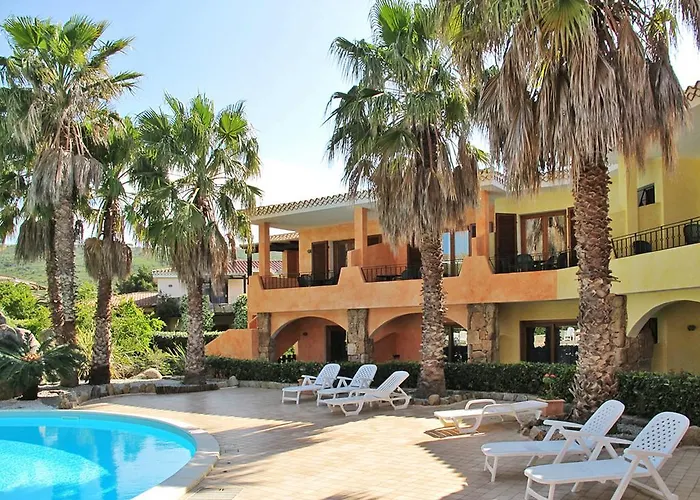 Aparthotel Village 4*